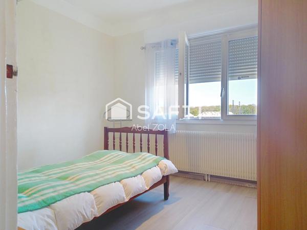 Belle maison 6 pièces avec un séjour, 4 chambres, un bureau, un garage et un jardin.