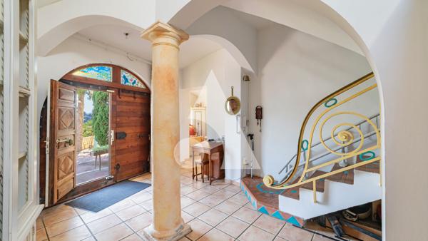 Maison 6 pièces 228 m2