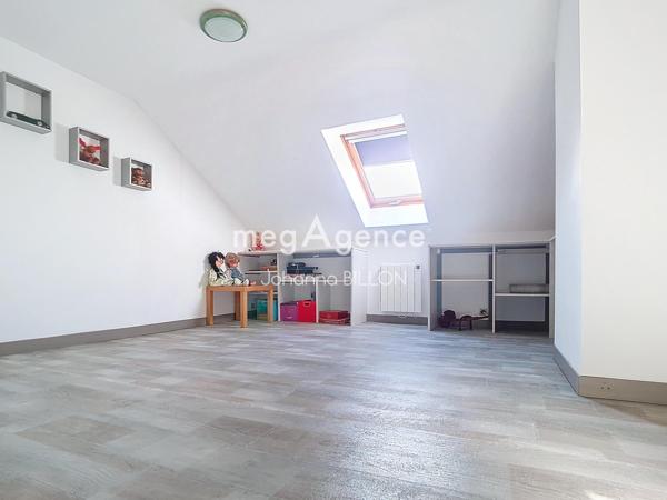 Maison à JOUE-LES-TOURS, 37300 - 6 pièces 152m²