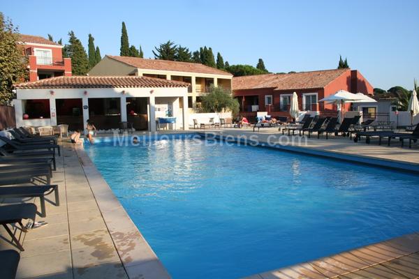  LE CANNET EXCLUSIVITÉ: Type 2 dans résidence fermée avec piscine.