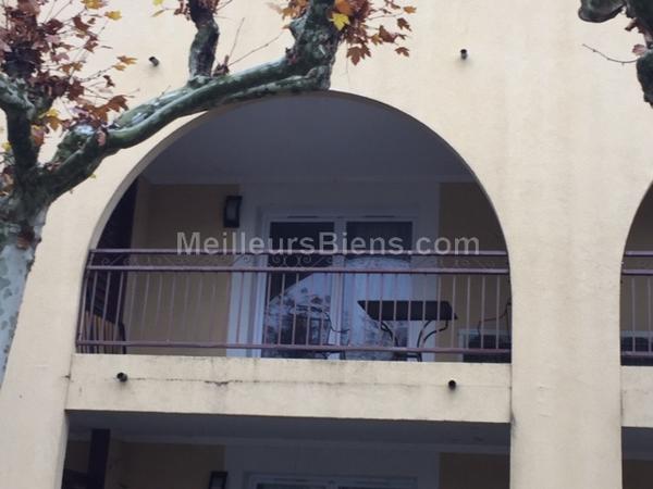  LE CANNET EXCLUSIVITÉ: Type 2 dans résidence fermée avec piscine.