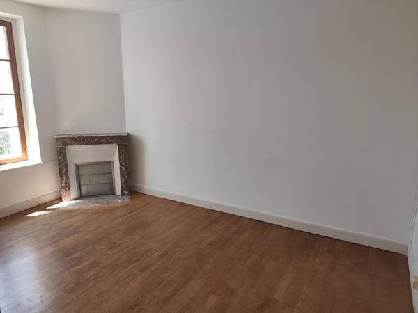 Maison de bourg de 145 M2 avec jardin à Poulaines