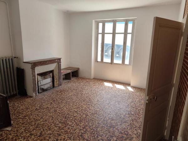 Maison de bourg de 145 M2 avec jardin à Poulaines