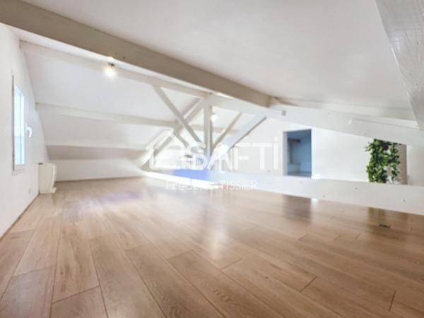 Le Cannet-Rocheville : Villa avec piscine au calme.