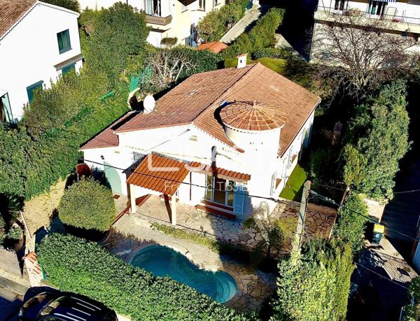 Le Cannet-Rocheville : Villa avec piscine au calme.