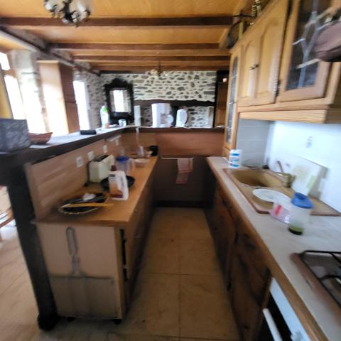 Bel ensemble immobilier Valette (15400)