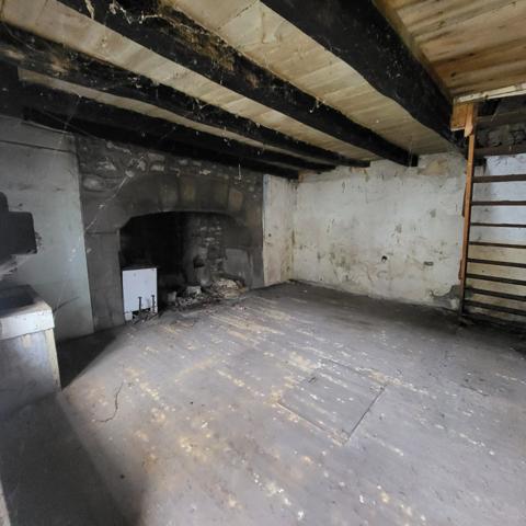 Bel ensemble immobilier Valette (15400)