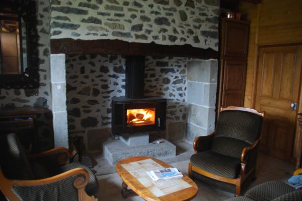 Bel ensemble immobilier Valette (15400)