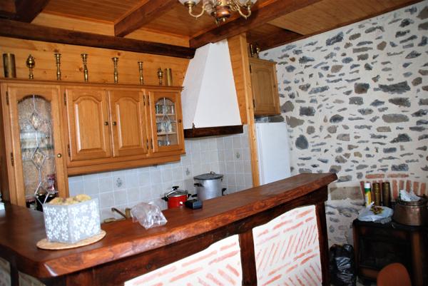 Bel ensemble immobilier Valette (15400)