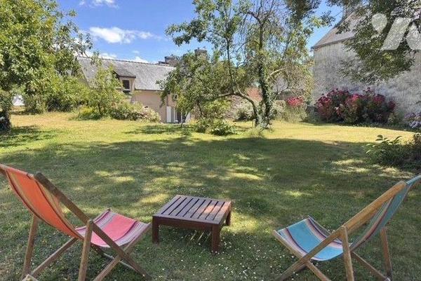 A vendre maison à Clohars-Carnoët (29) - LE POULDU

À seulement 5 minutes à pied de la mer, d...