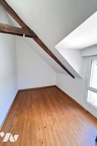 A vendre maison à Clohars-Carnoët (29) - LE POULDU

À seulement 5 minutes à pied de la mer, d...