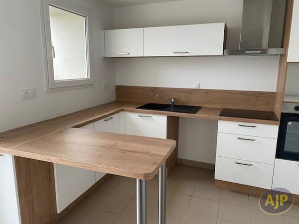 Location maison Vallet : 904 € - AJP Immobilier Clisson