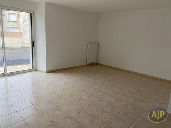 Location maison Vallet : 904 € - AJP Immobilier Clisson