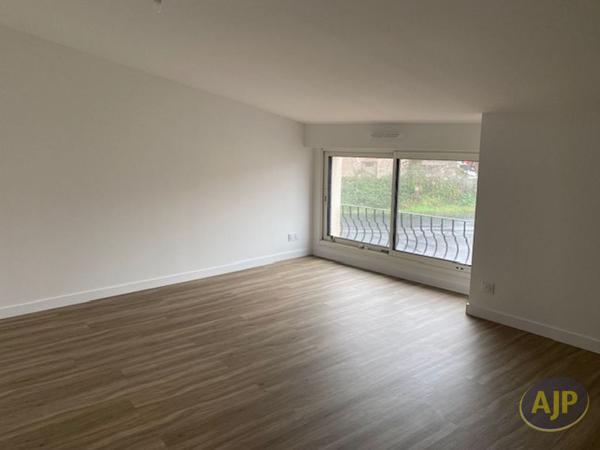 Location maison Vallet : 904 € - AJP Immobilier Clisson