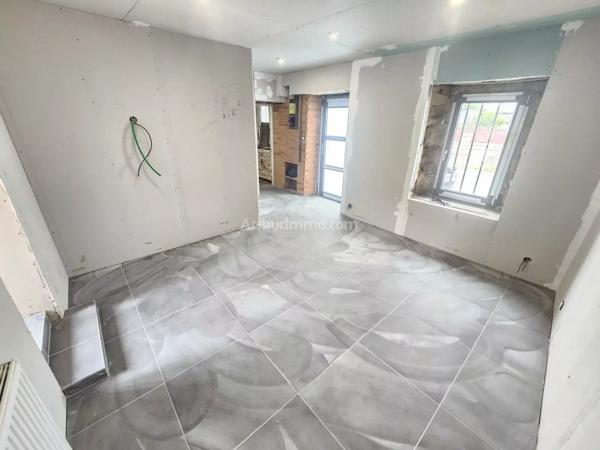 Vente                                                      Maison
                        
                     2 pièces                      46 m2                     à Guingamp