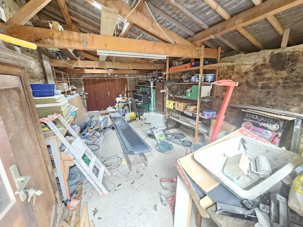 Vente                                                      Maison
                        
                     2 pièces                      46 m2                     à Guingamp