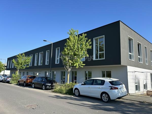 BUREAUX à VENDRE de 107.52 m²