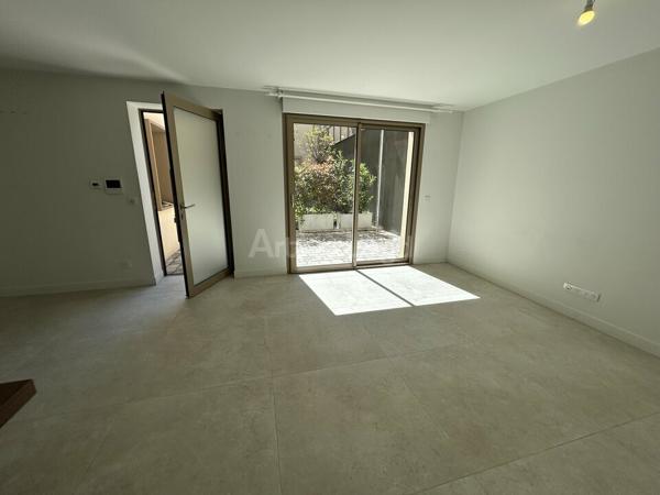 BUREAUX à VENDRE de 66.48 m²