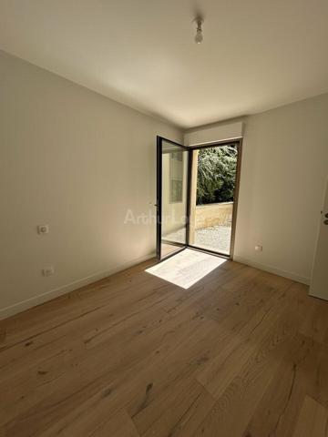 BUREAUX à VENDRE de 66.48 m²