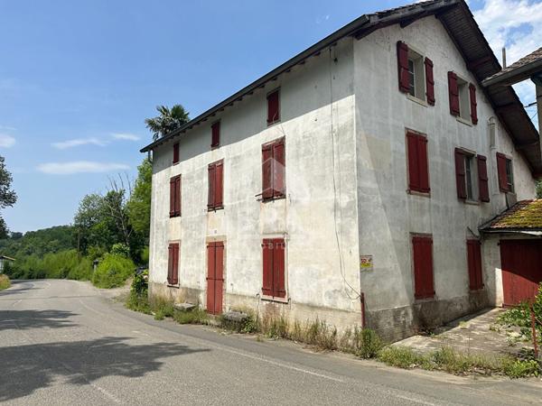 Cambo-Les-Bains - Immeuble à Vendre -  idéal investisseur