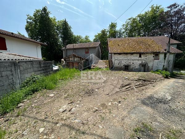 Cambo-Les-Bains - Immeuble à Vendre -  idéal investisseur