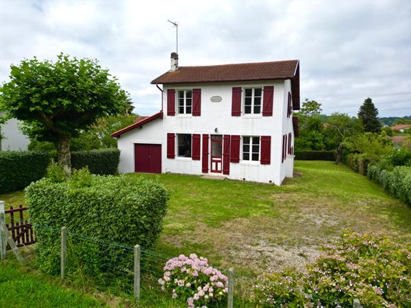 Aux portes de Biarritz, maison familiale de 5 chambres dans un environnement privilégié Arcangues