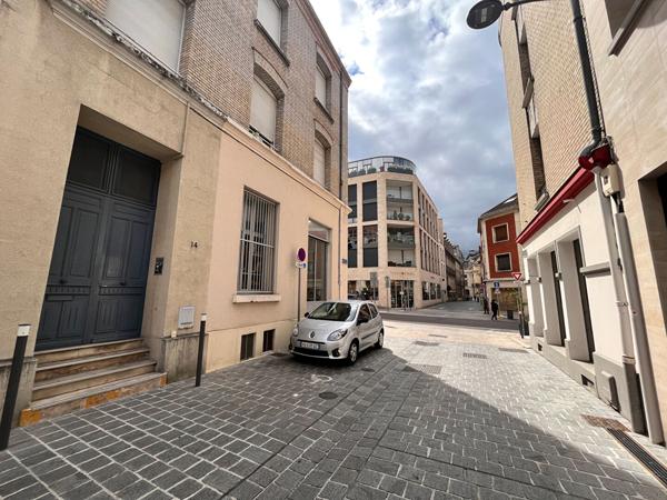 TYPE 1, REIMS - HYPER CENTRE
