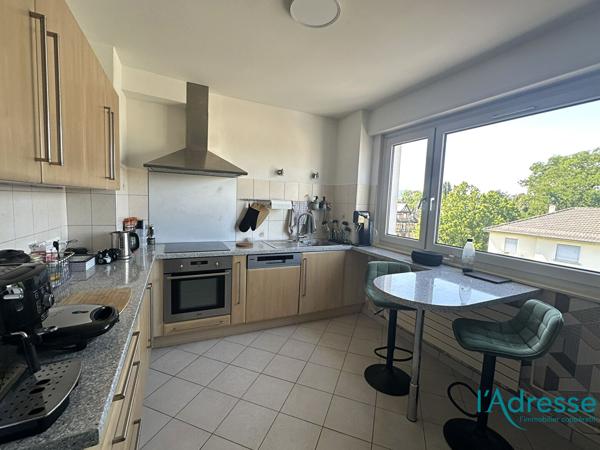 Colmar APPARTEMENT 4 pièce(s) 84 m2 avec GARAGE et CAVE