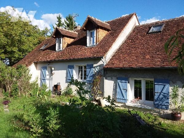 CHARMANTE LONGERE RESTAUREE, ESPRIT CHAMPETRE, HABITABLE DE SUITE