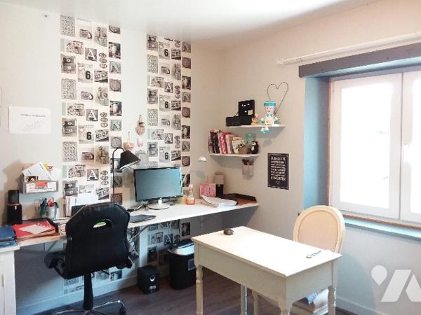 CHARMANTE LONGERE RESTAUREE, ESPRIT CHAMPETRE, HABITABLE DE SUITE