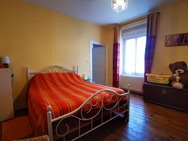 JOLIE MAISON DE BOURG