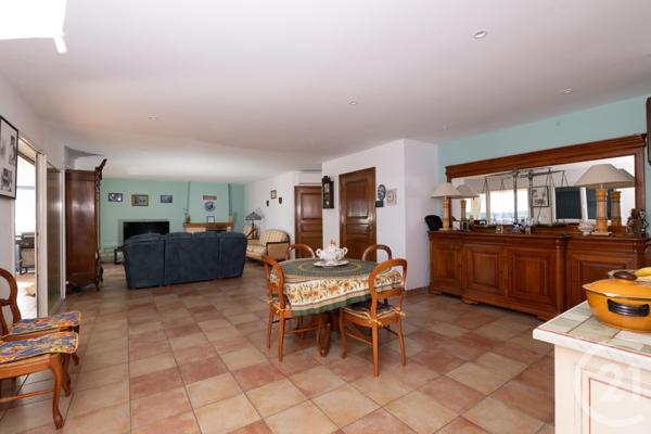 Maison à vendre  8 pièces - 211,52 m2 OLLIOULES - 83