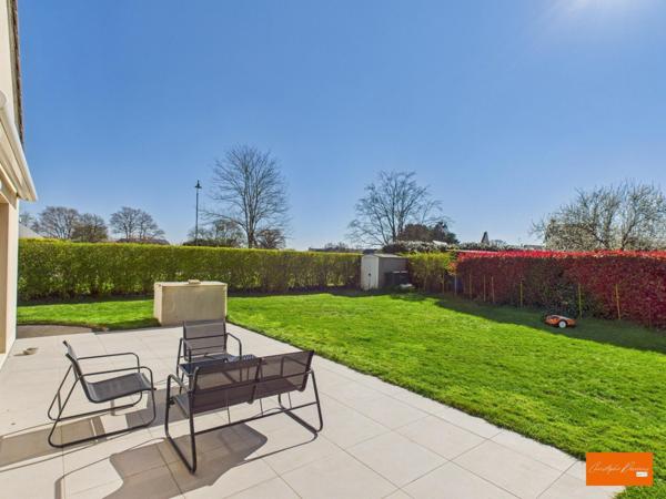 Maison de 100 m² sur un terrain de 700 m² à La Bazoge-Montpinson