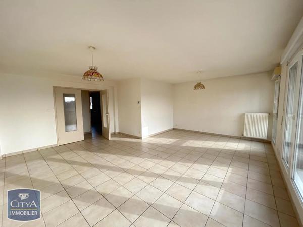 Appartement à louer 4 pièces 86m²