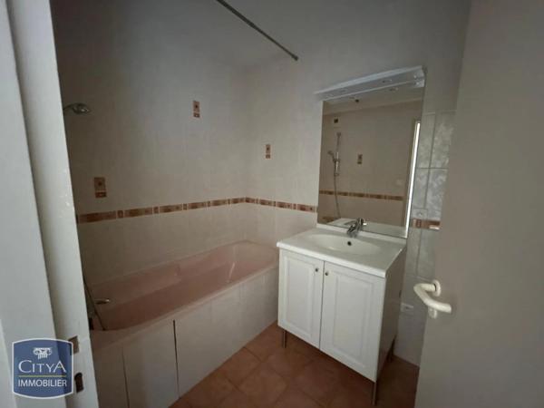 Appartement à louer 4 pièces 86m²