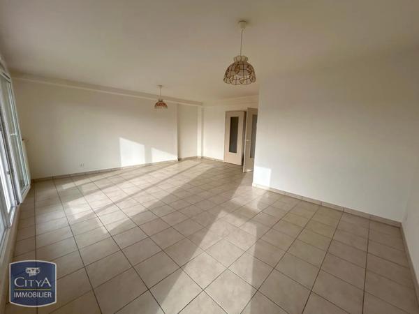 Appartement à louer 4 pièces 86m²