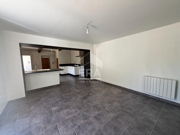 A VENDRE 13360 ROQUEVAIRE MAISON T6 DE 196 M² SUR 3 228 M² DE JARDIN PISCINE DEPENDANCES.