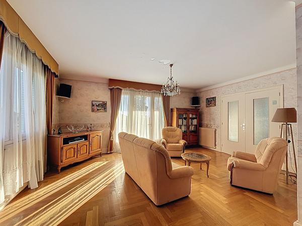 Maison familiale 110m2, sous sol complet , avec vue dégagée montagnes à Meximieux, Terrain 1352 m2