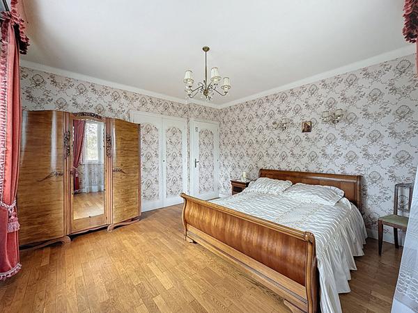 Maison familiale 110m2, sous sol complet , avec vue dégagée montagnes à Meximieux, Terrain 1352 m2