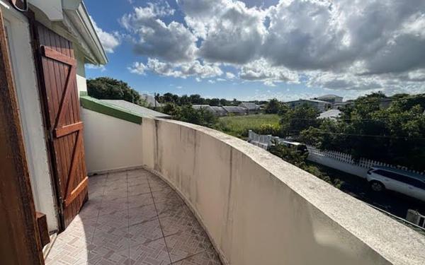 Appartement à louer    2 pièces •  Le Moule