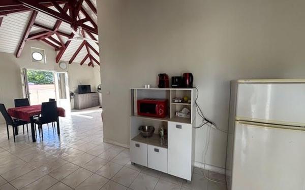 Appartement à louer    2 pièces •  Le Moule