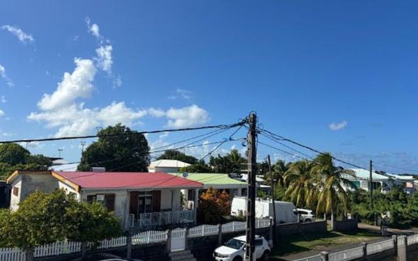 Appartement à louer    2 pièces •  Le Moule