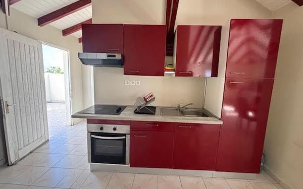 Appartement à louer    2 pièces •  Le Moule