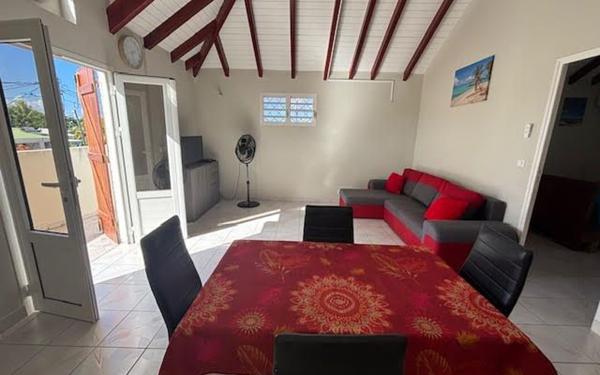 Appartement à louer    2 pièces •  Le Moule