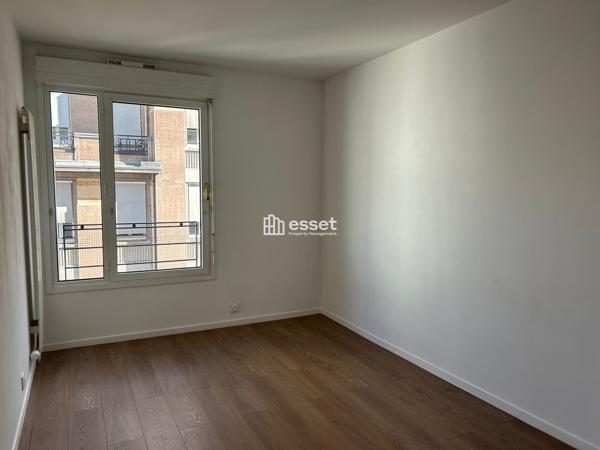 Location Appartement 3 pièces 77.3 m² - Paris 75012