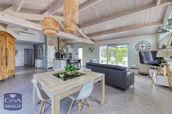 Maison à vendre 6 pièces 137m² Saint-Michel-Chef-Chef (44730)