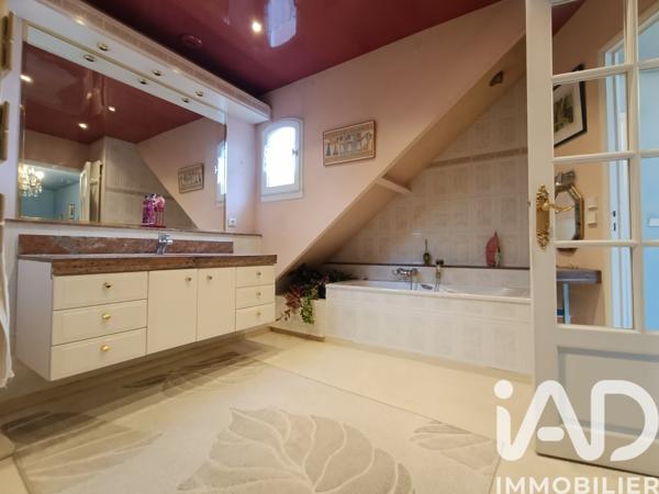 Maison à vendre 10 pièces 219 m² Clichy-sous-Bois