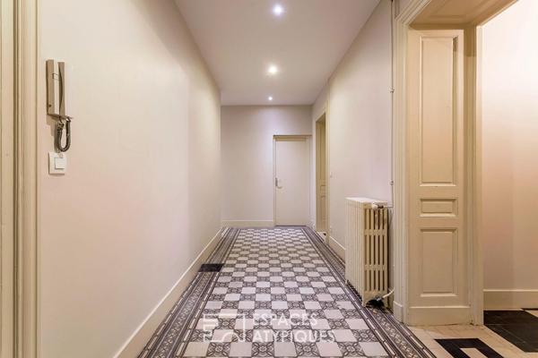 Appartement bourgeois face aux grandes serres du parc de la Tête d’Or