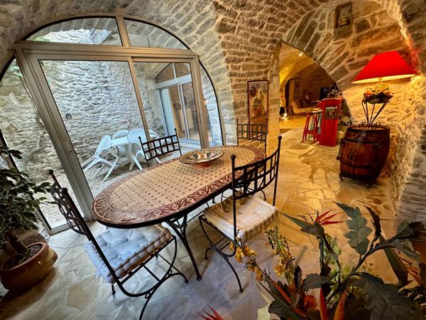 Maison Clarensac 5 pièce(s) 152 m2