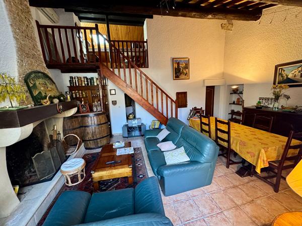 Maison Clarensac 5 pièce(s) 152 m2